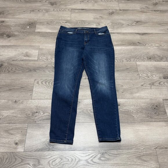 Old Navy Rockstar Mid Rise Ankle Jeans Size 12 Straight Leg Womens Dark Wash - Picture 12 of 13